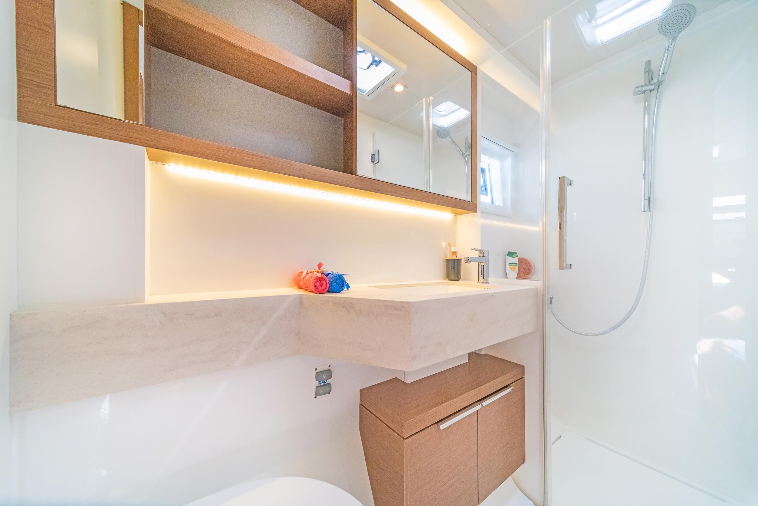 Lagoon 50 - 6 + 2 cab., picture 12