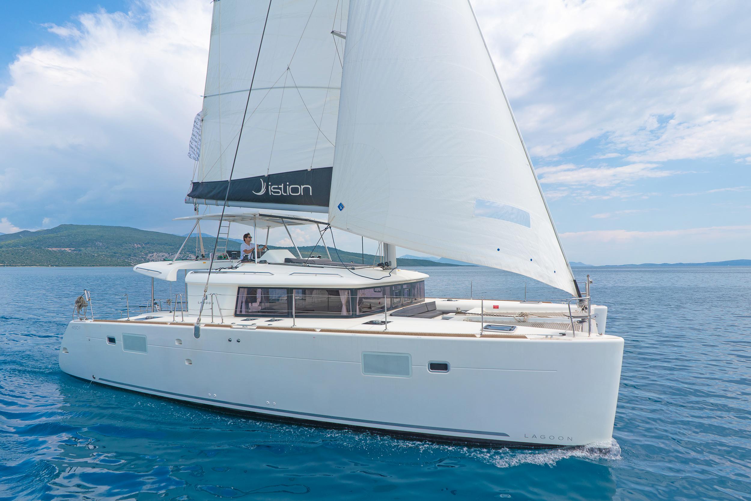 Lagoon 450 F - 4 + 2 cab., picture 3