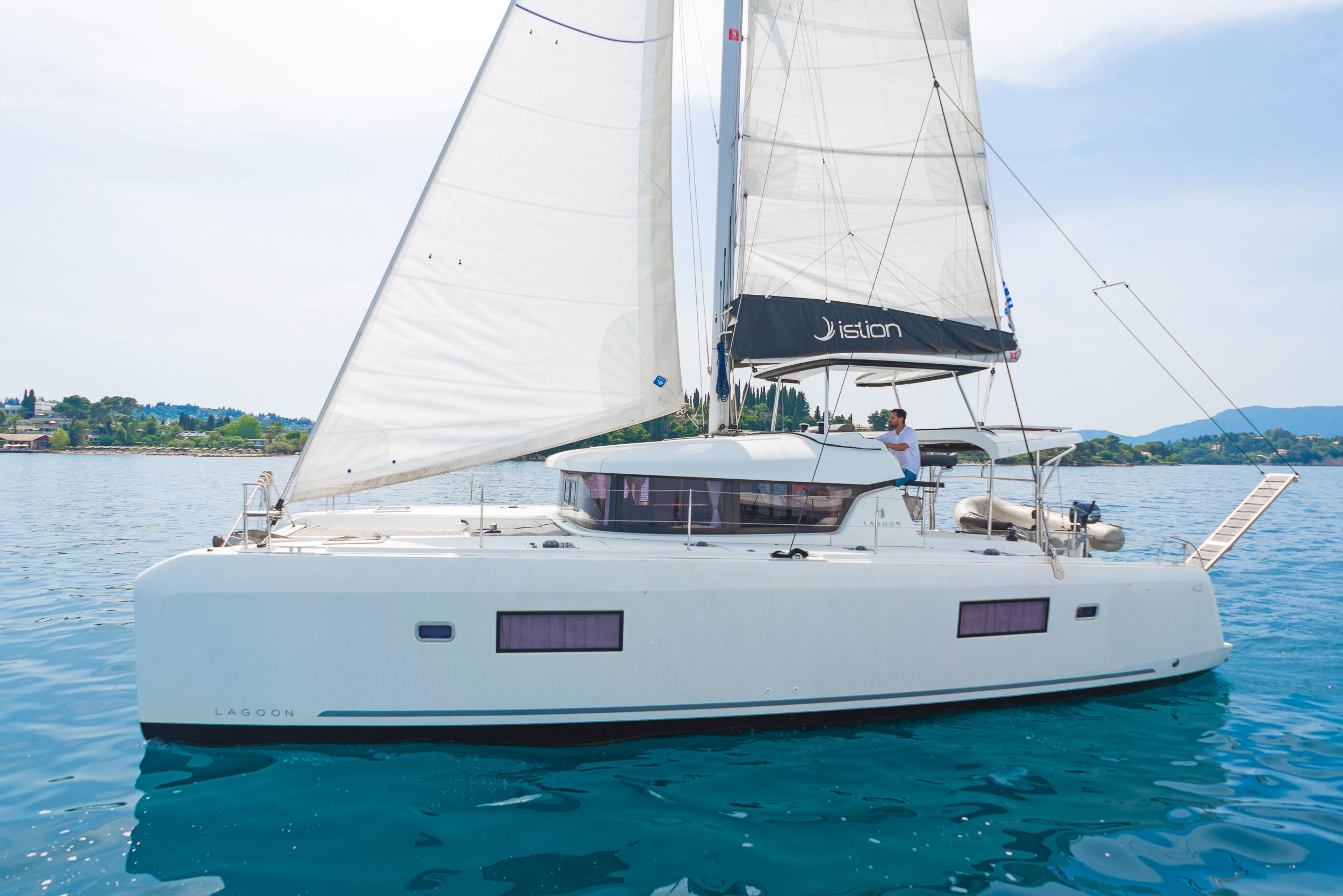 Lagoon 42 - 4 + 2 cab., picture 11