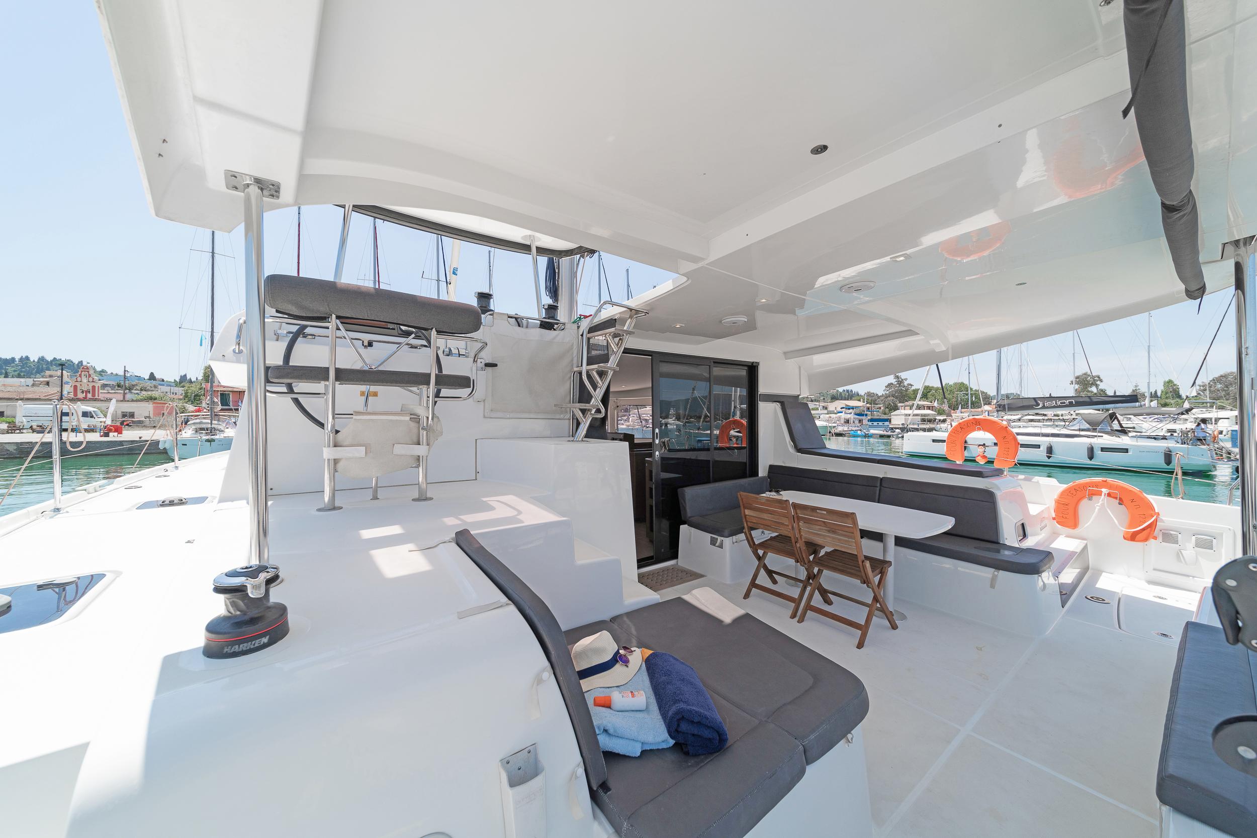 Lagoon 42 - 4 + 2 cab., picture 8