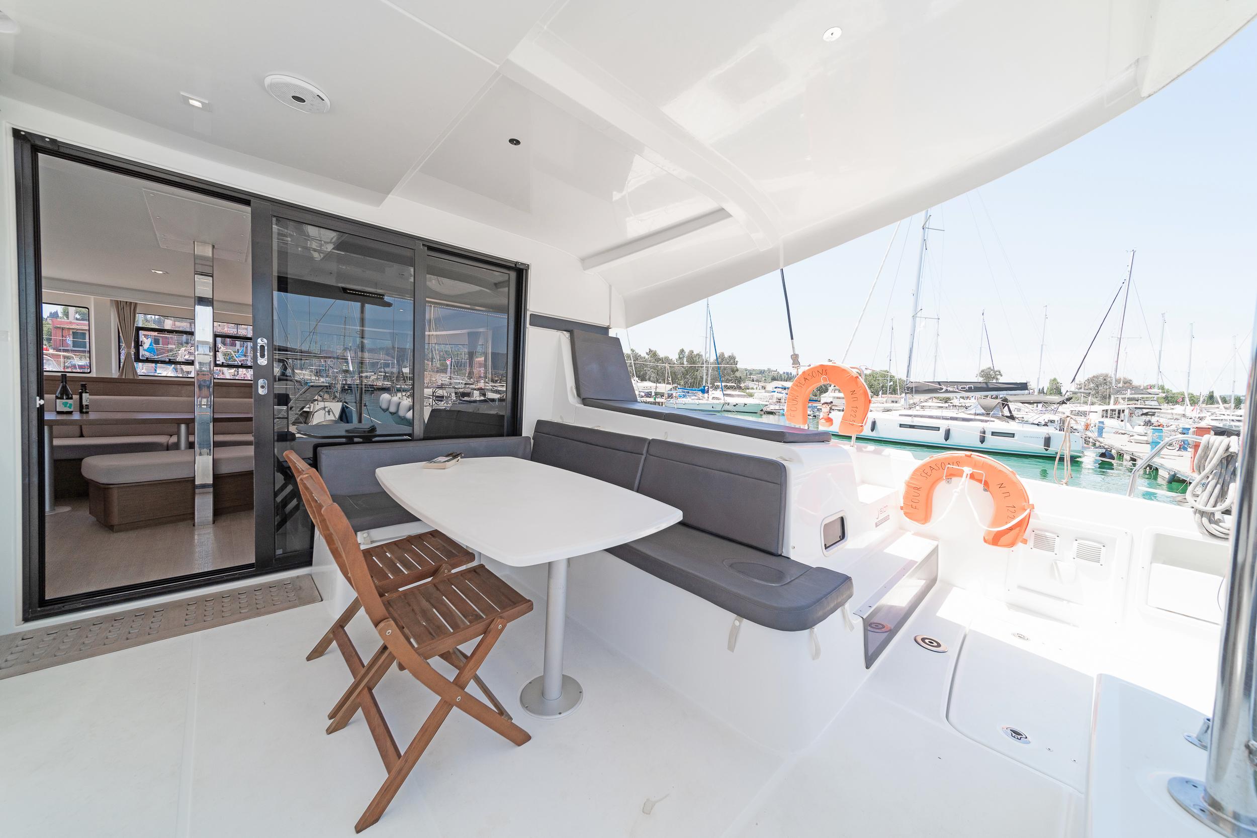 Lagoon 42 - 4 + 2 cab., picture 7