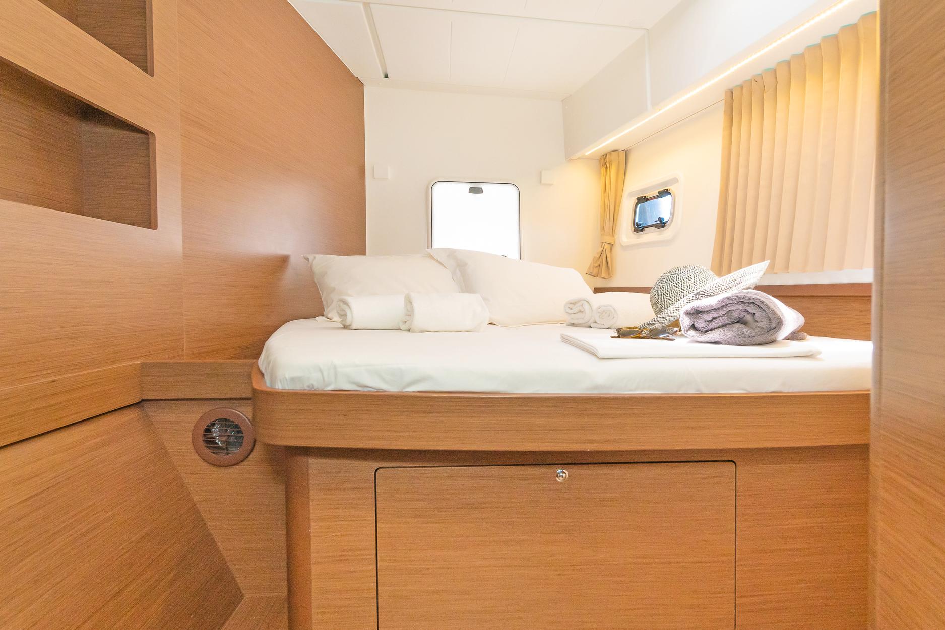 Lagoon 42 - 4 + 2 cab., picture 15