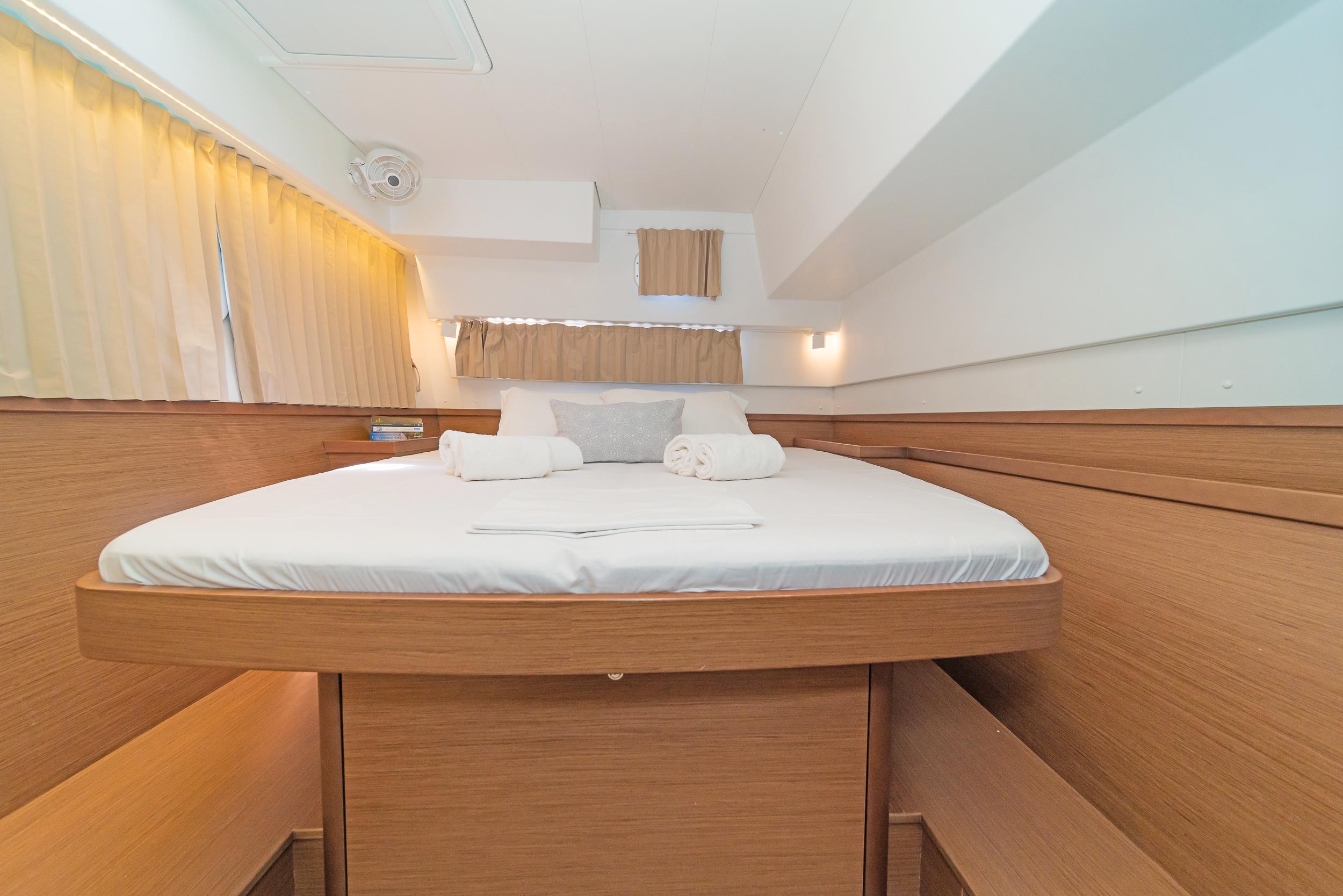 Lagoon 42 - 4 + 2 cab., picture 16