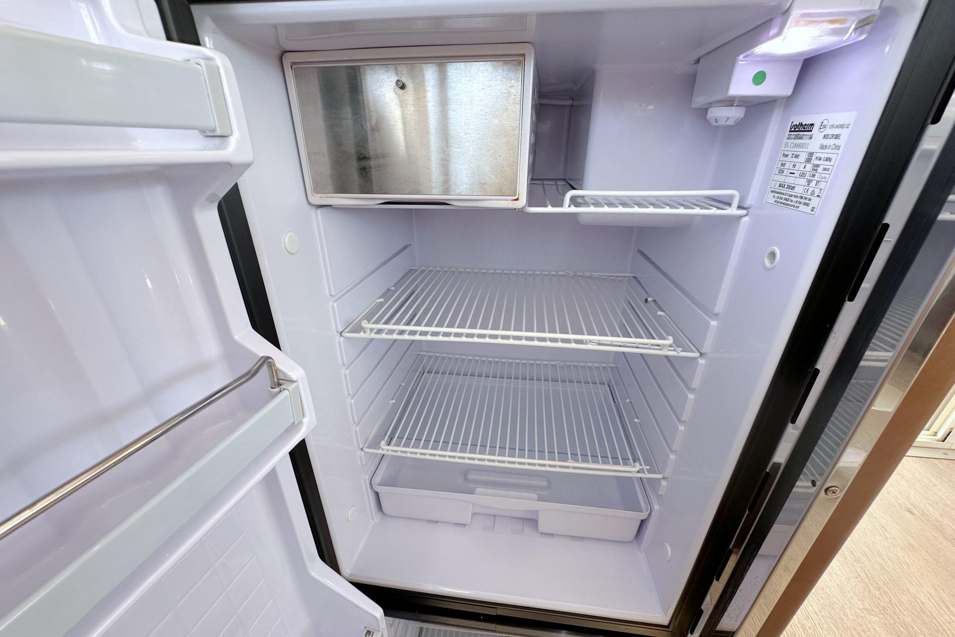 Lagoon 40 - 4 + 1 cab. - Sunrise, picture 17