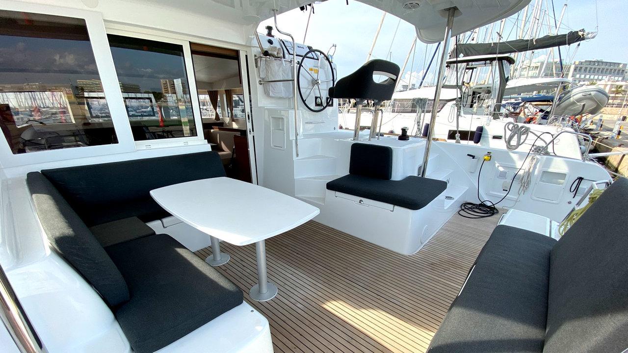 Lagoon 40 - 4 + 1 cab. - Sunrise, picture 4