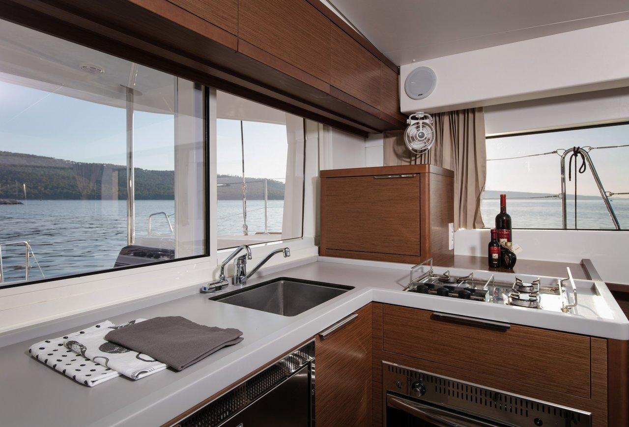 Lagoon 40 - 4 + 2 cab, picture 14