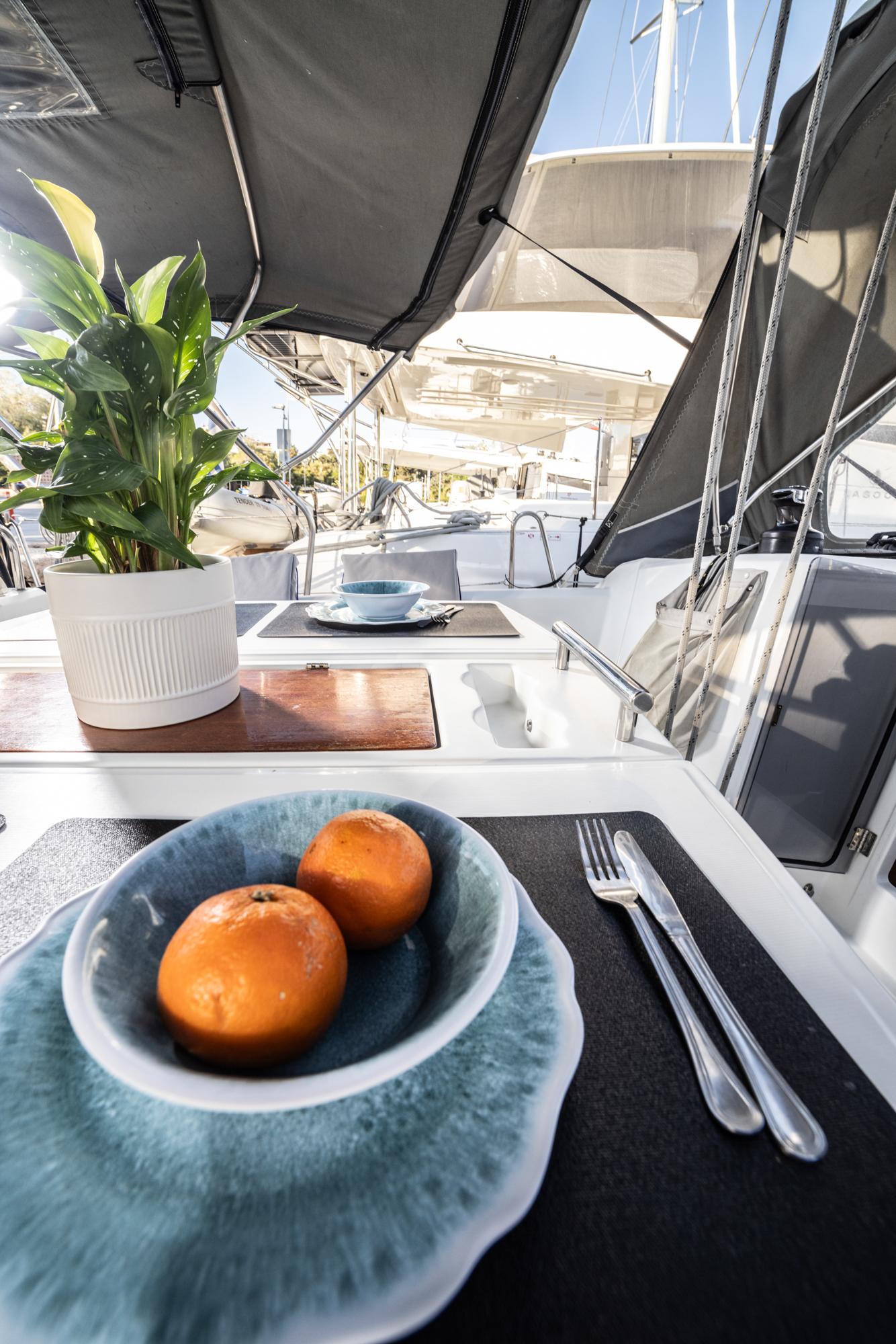 Oceanis 38.1, picture 6