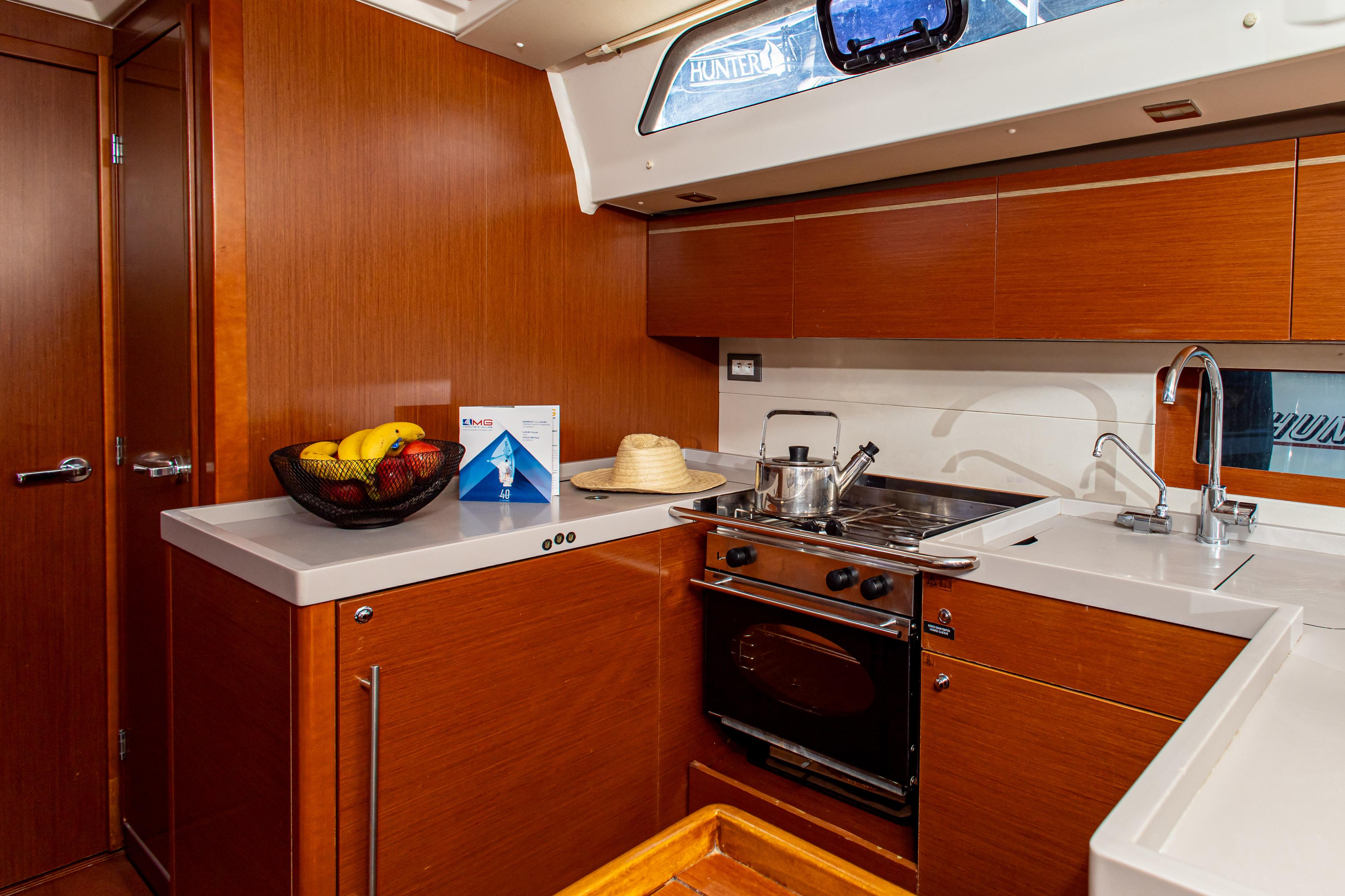 Oceanis 51.1 - 5 + 1 cab., picture 17