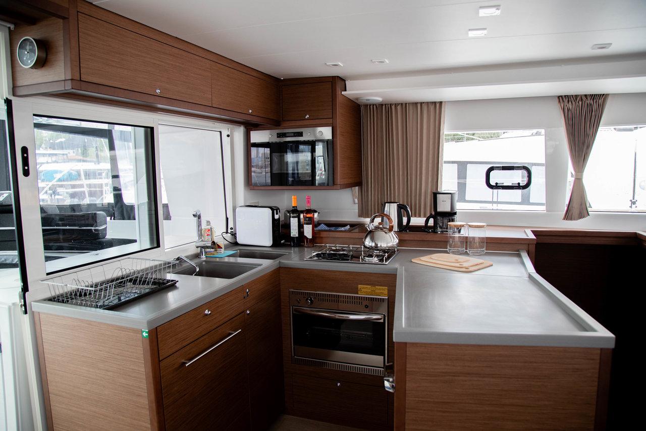 Lagoon 450 F - 4 + 2 cab., picture 10