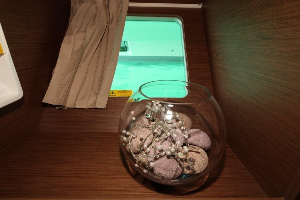 Lagoon 450 - 4 + 2 cab. - Reggae Point, picture 13