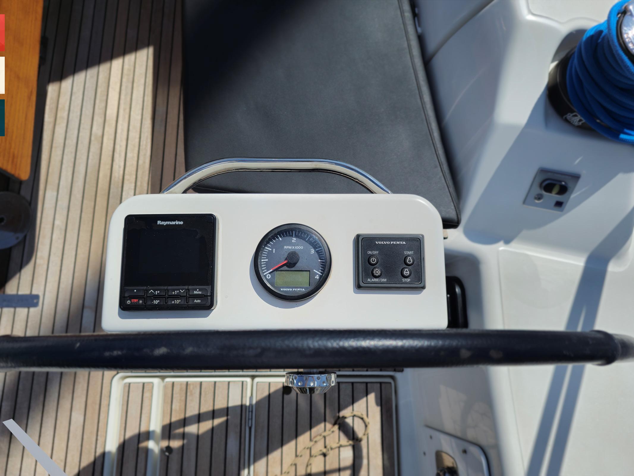 Dufour 430 GL, picture 4