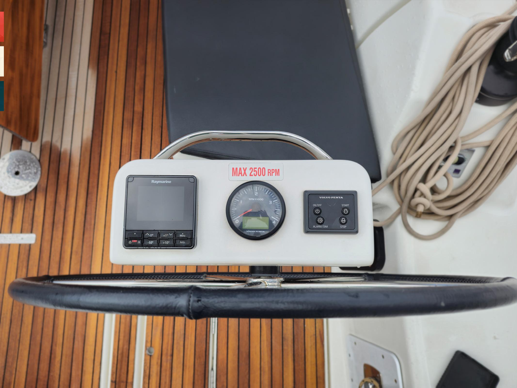 Dufour 430 GL, picture 4