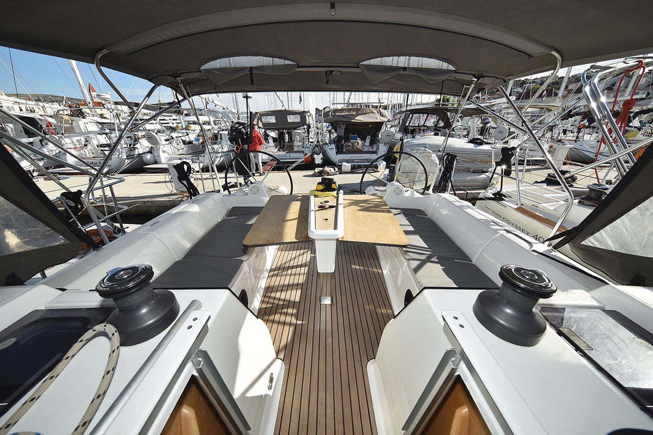 Dufour 382 GL, picture 7