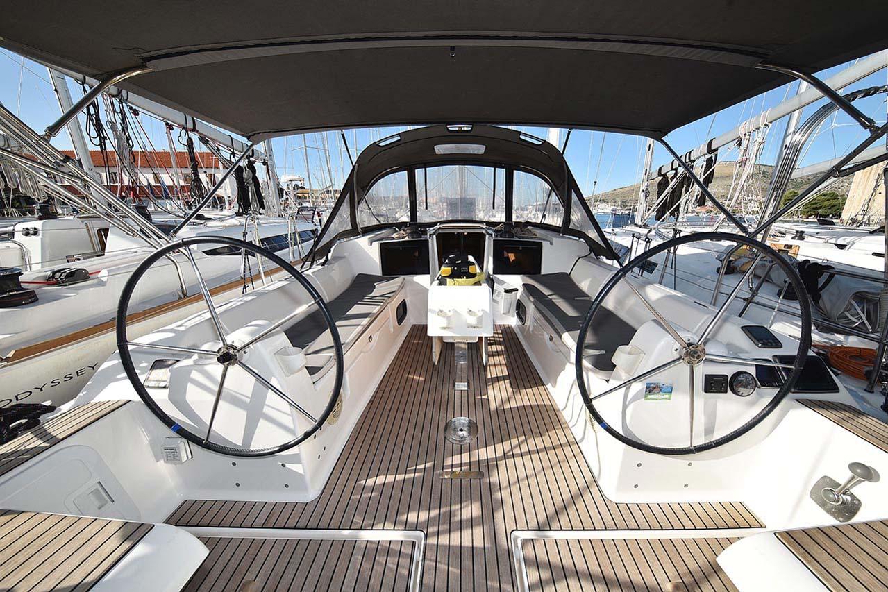 Dufour 382 GL, picture 6