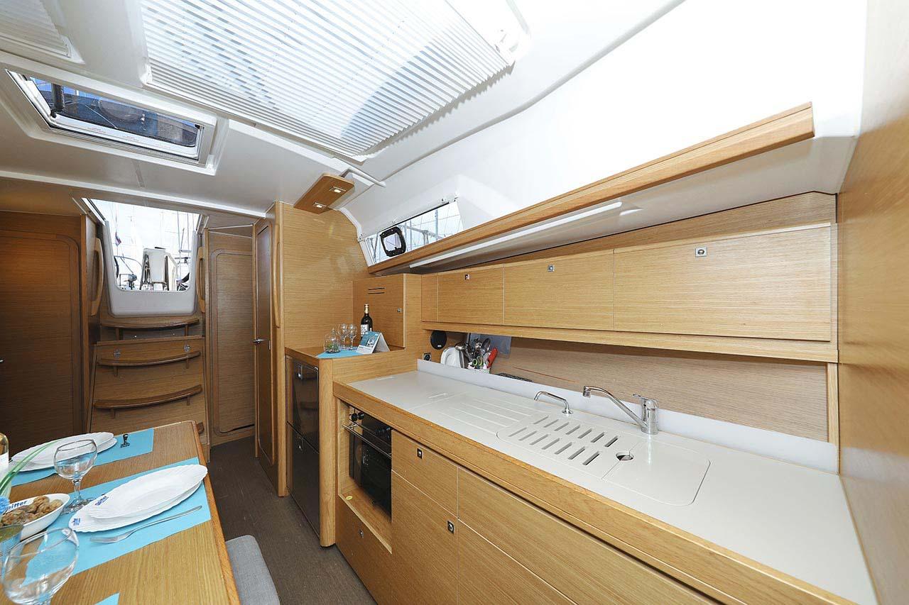 Dufour 382 GL, picture 11