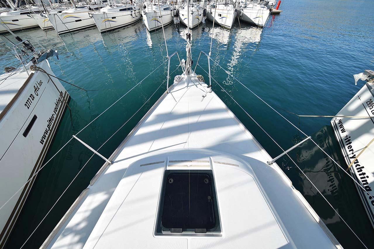 Dufour 382 GL, picture 4