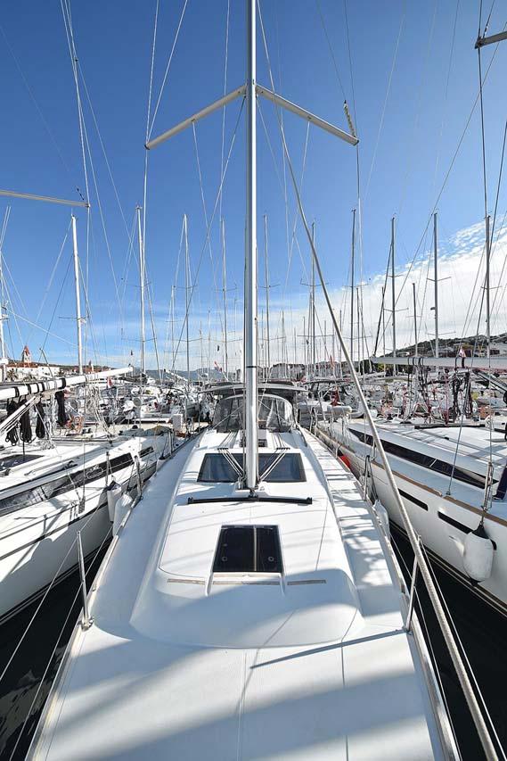 Dufour 382 GL, picture 5