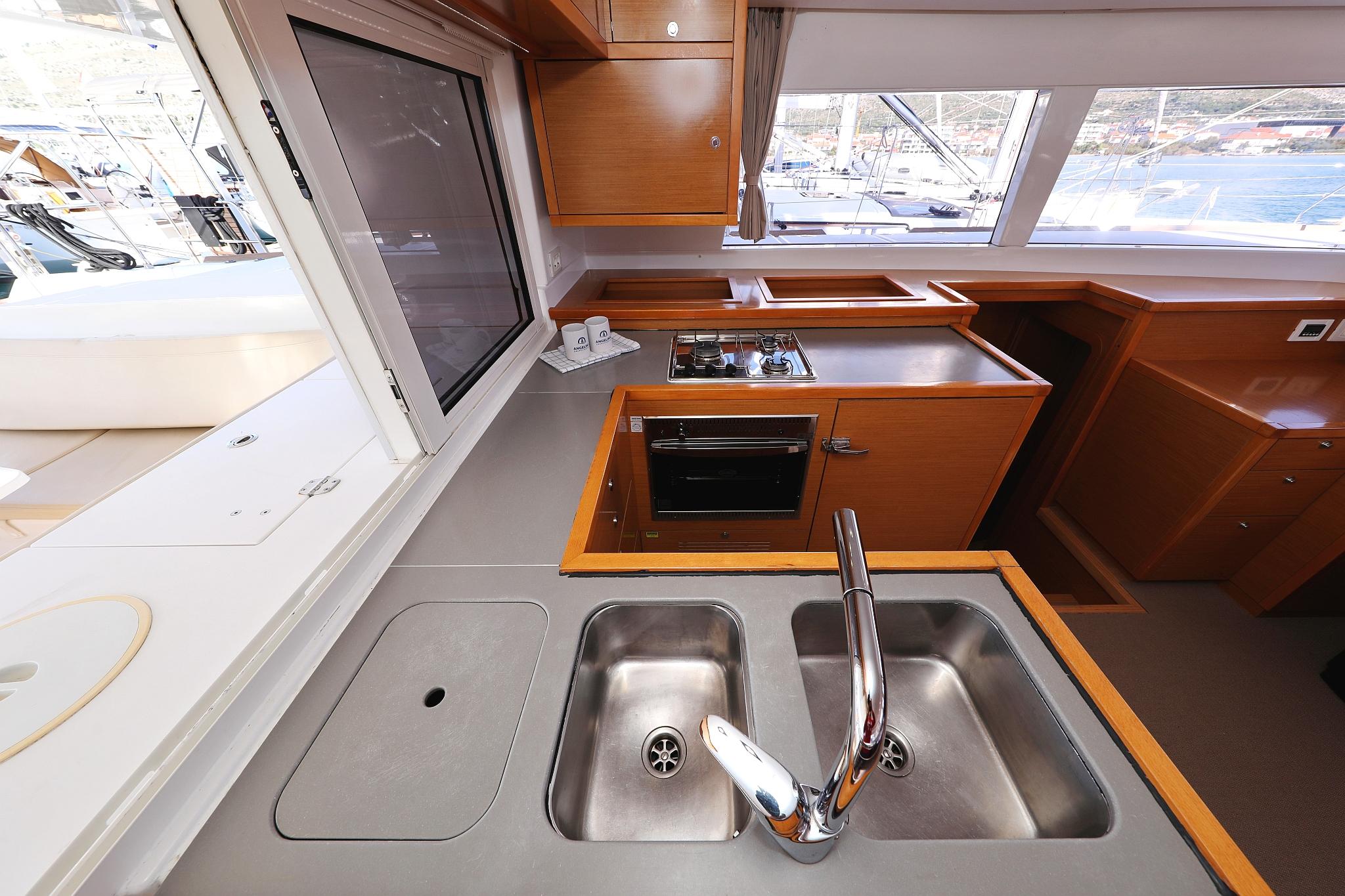 Lagoon 450 - 4 + 2 cab. - Simply The Best, picture 19