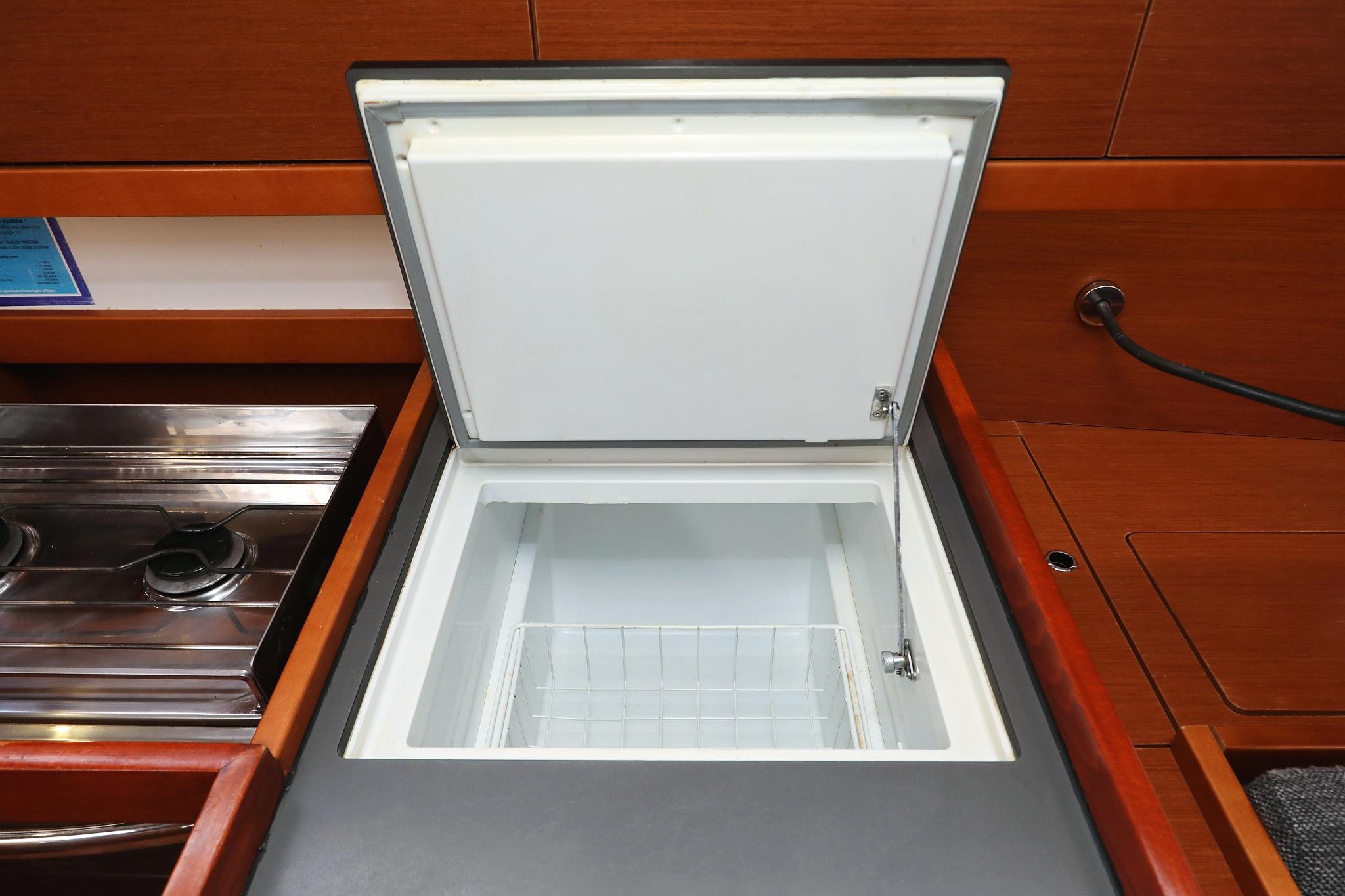 Oceanis 41, picture 40