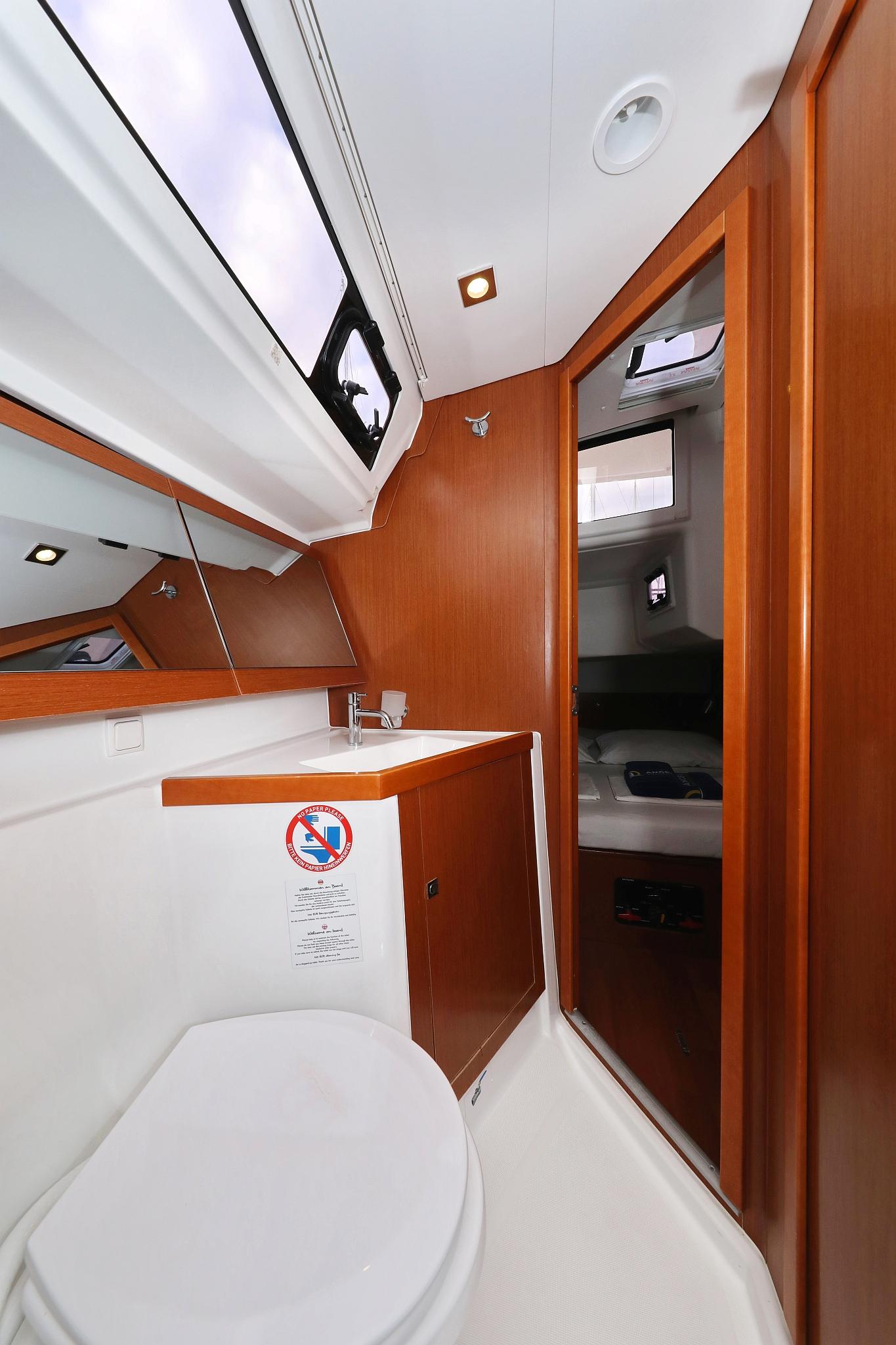 Oceanis 41, picture 38