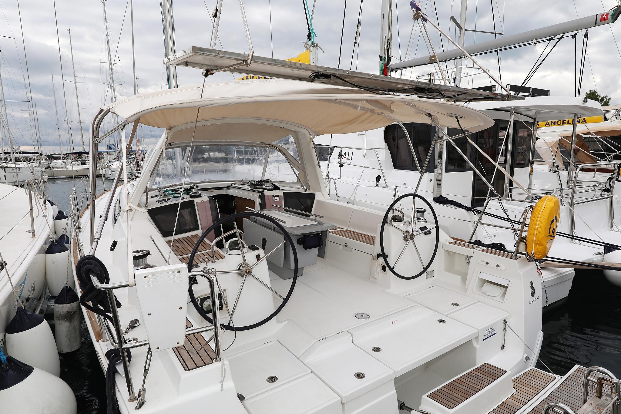 Oceanis 41, picture 6