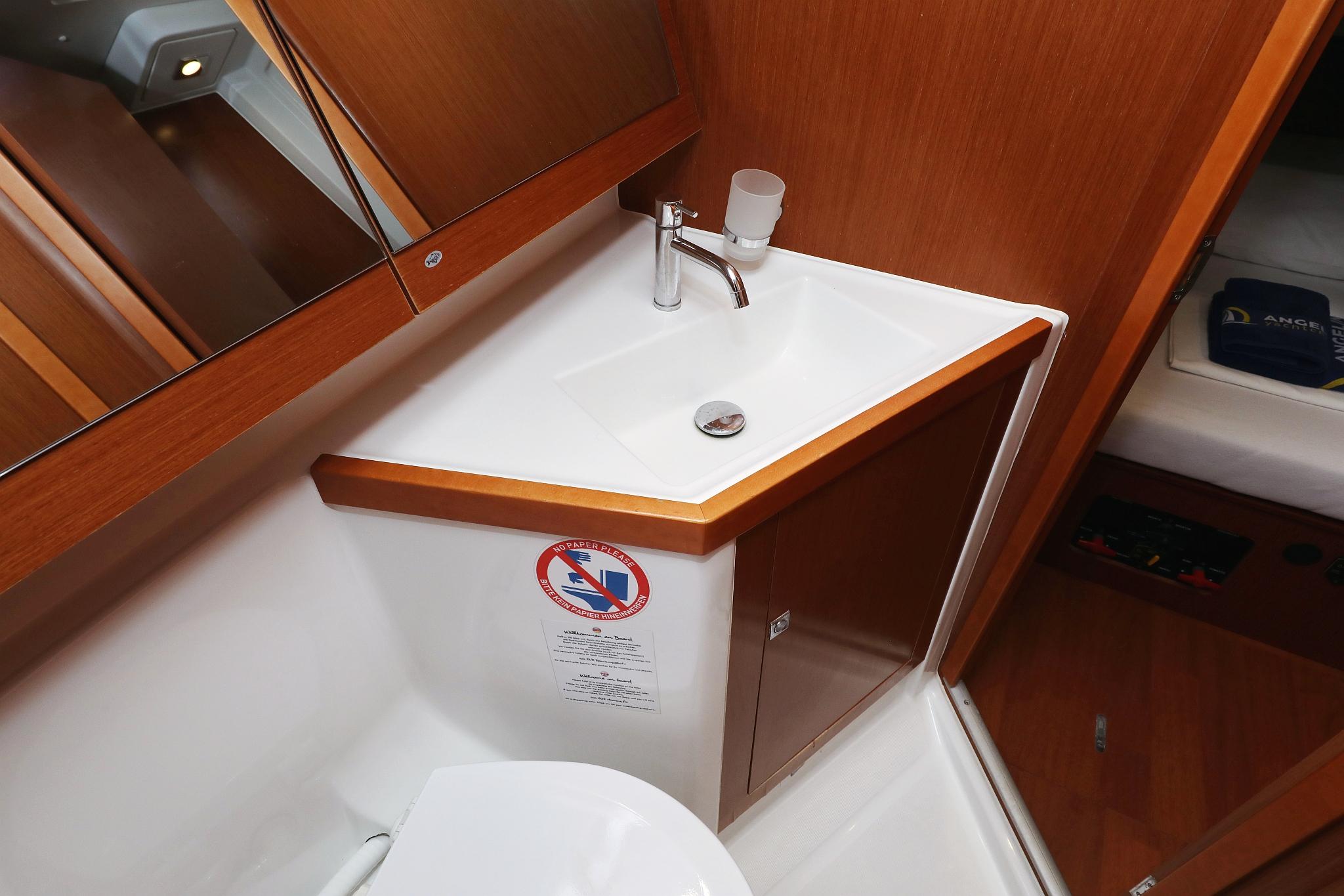 Oceanis 41, picture 37