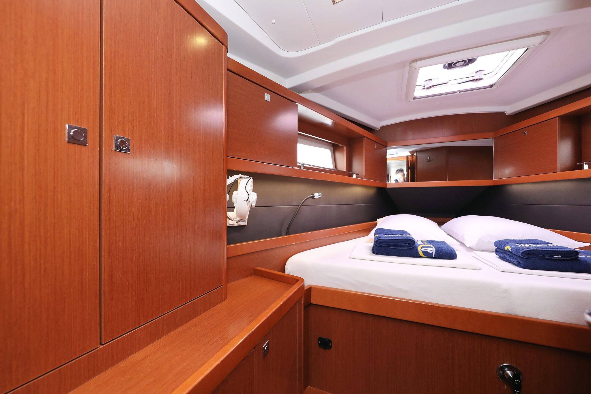 Oceanis 41, picture 30