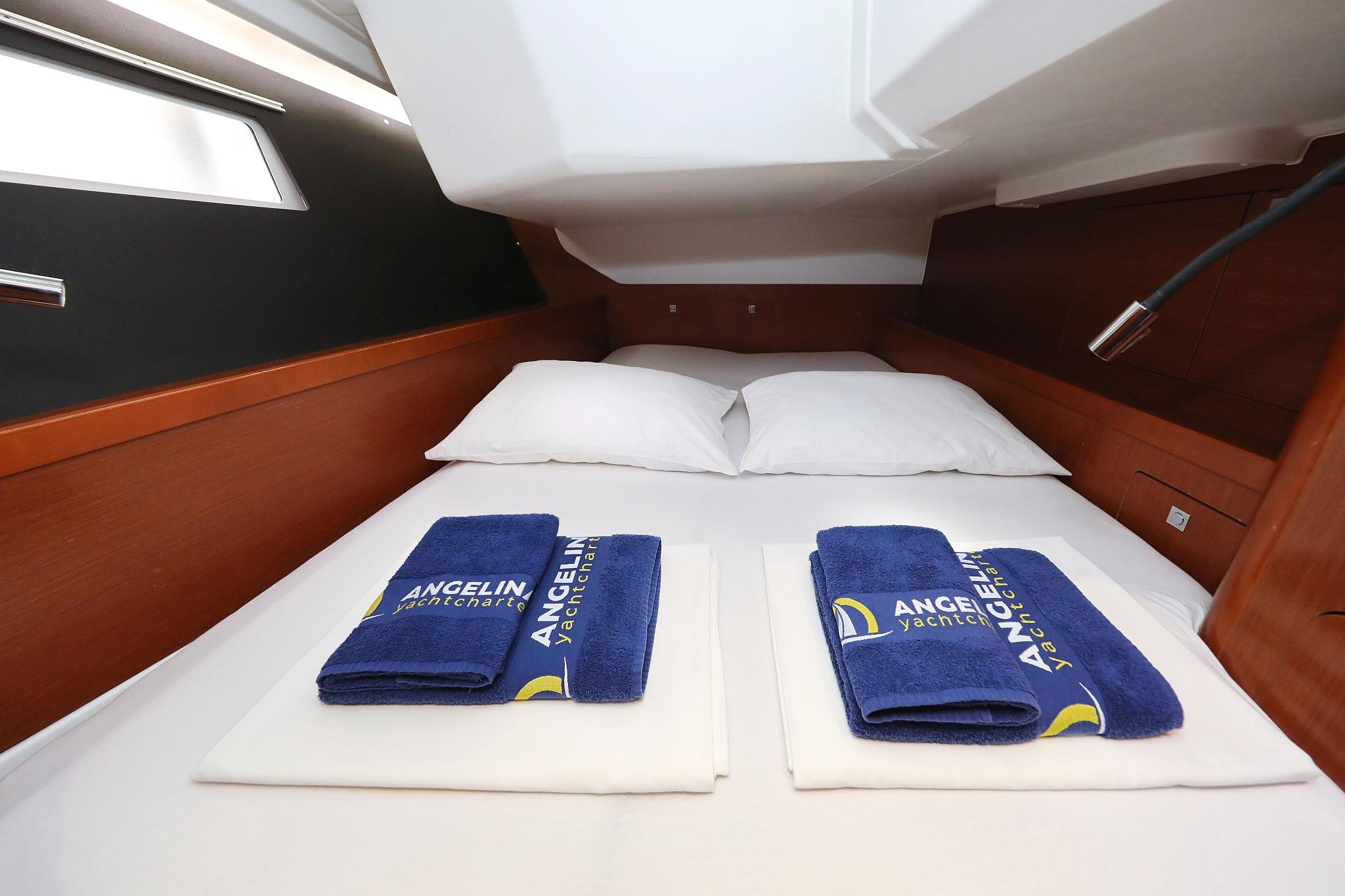 Oceanis 41, picture 25