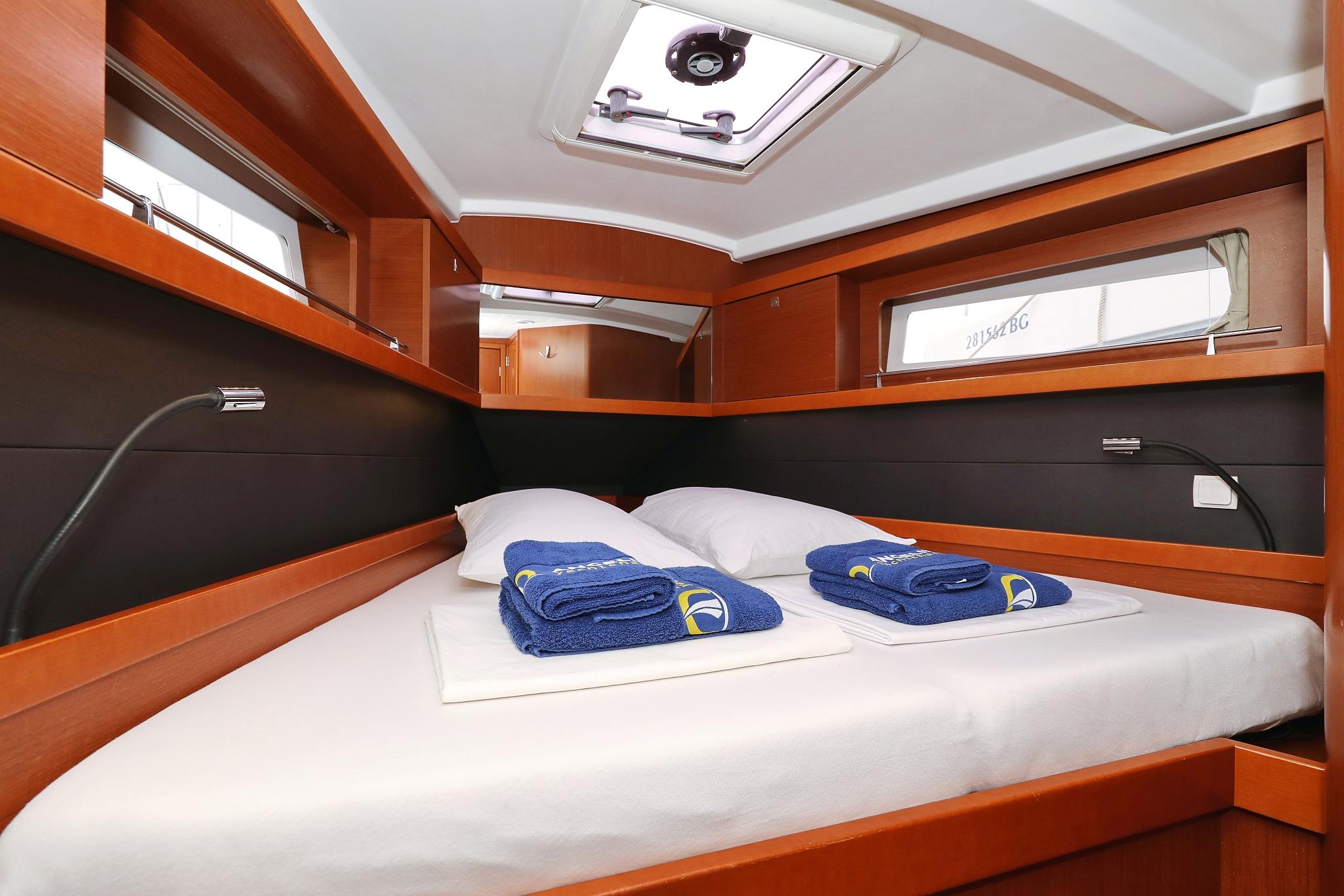 Oceanis 41, picture 31