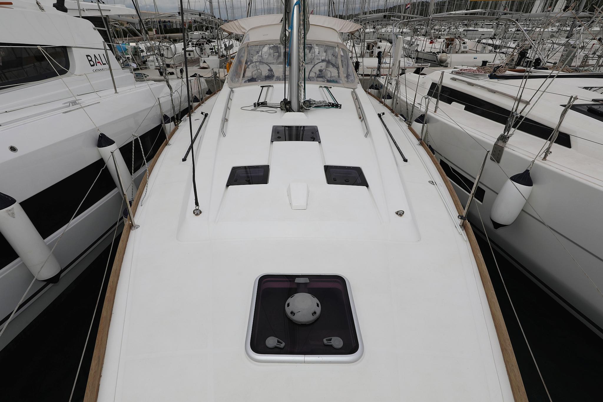 Oceanis 41, picture 11