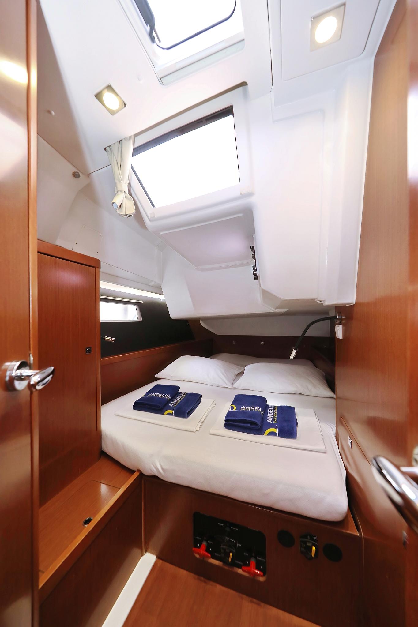 Oceanis 41, picture 24