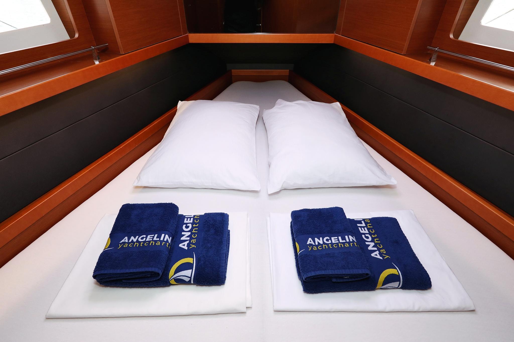 Oceanis 41, picture 32