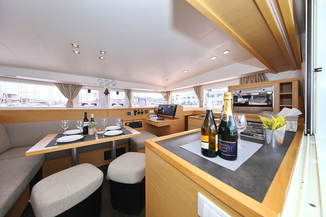 Lagoon 400 S2 - 4 + 2 cab. - Elea, picture 10