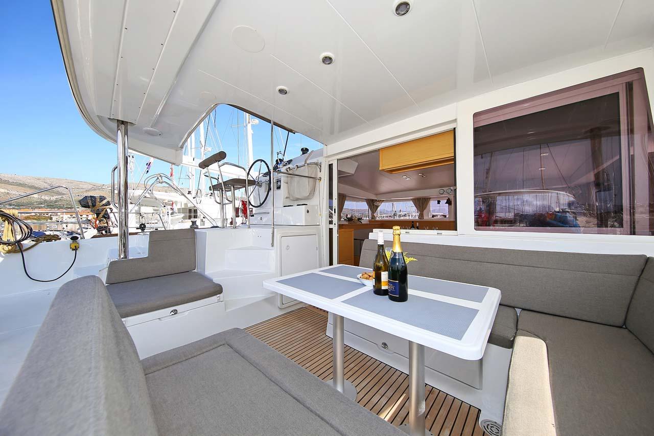 Lagoon 400 S2 - 4 + 2 cab. - Elea, picture 9