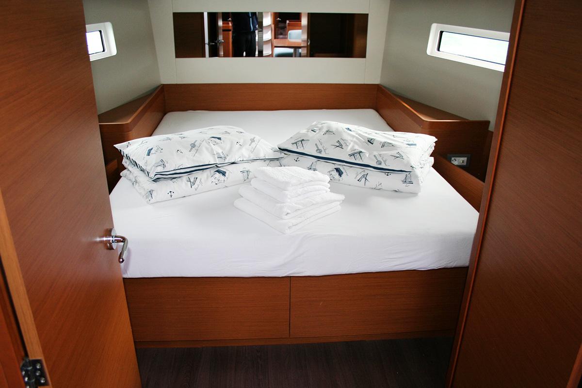 Sun Odyssey 440 - 3 cab., picture 30