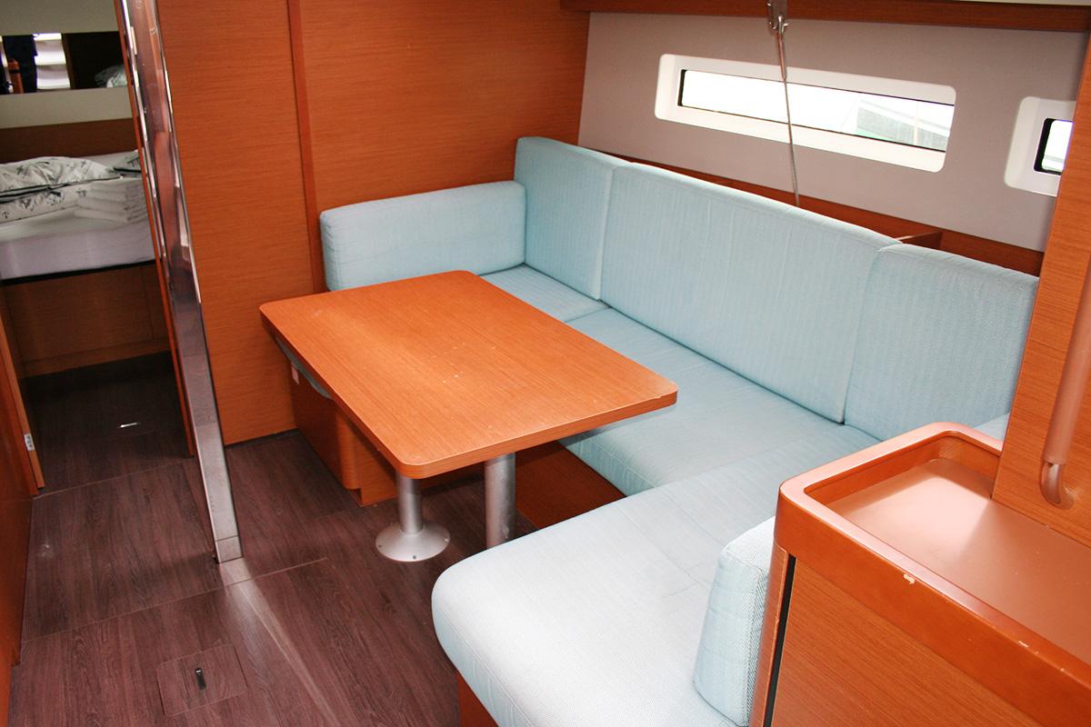 Sun Odyssey 440 - 3 cab., picture 24