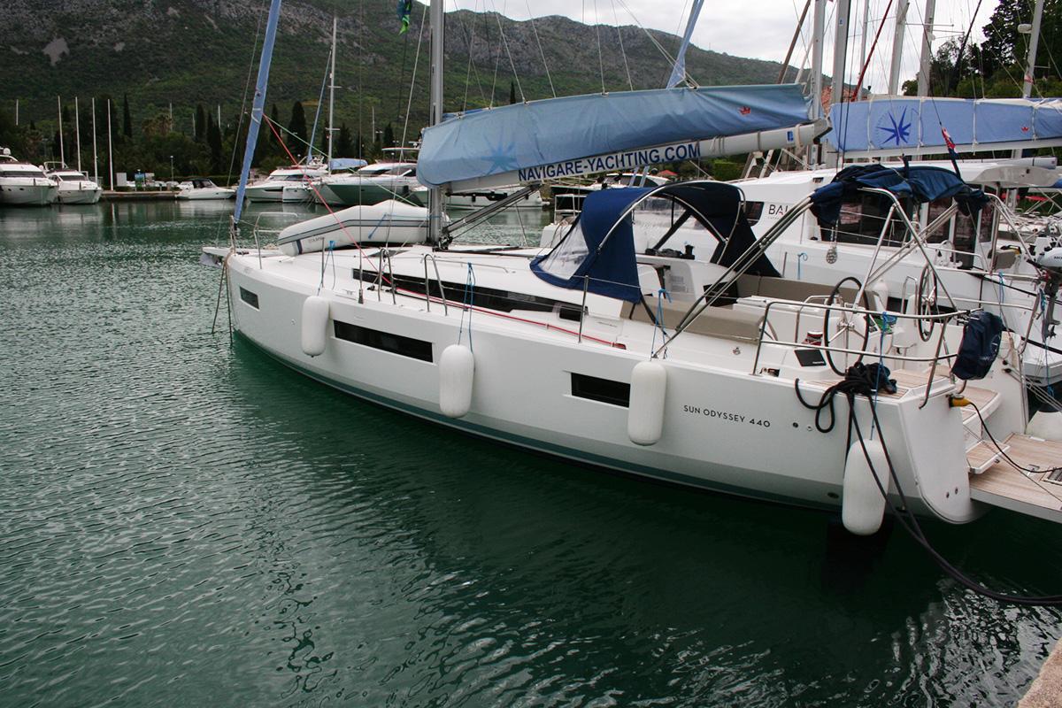 Sun Odyssey 440 - 3 cab., picture 4