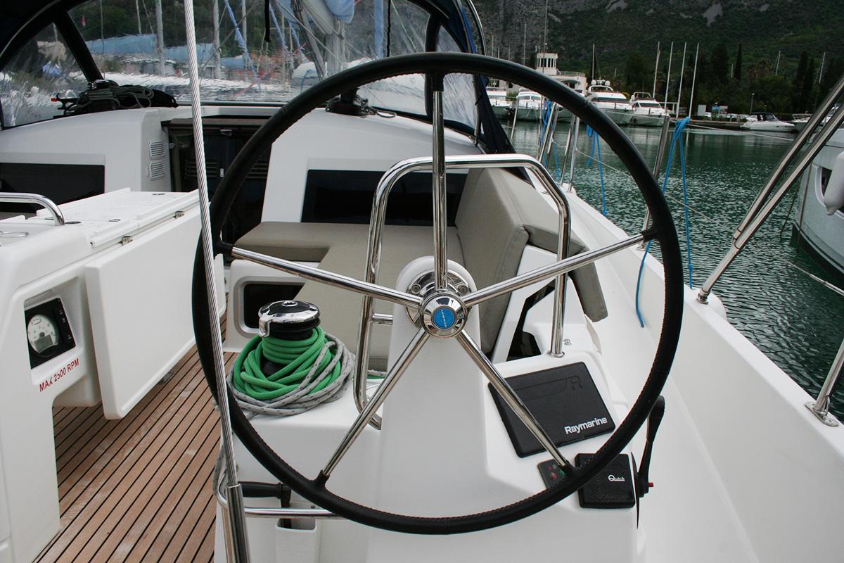 Sun Odyssey 440 - 3 cab., picture 6