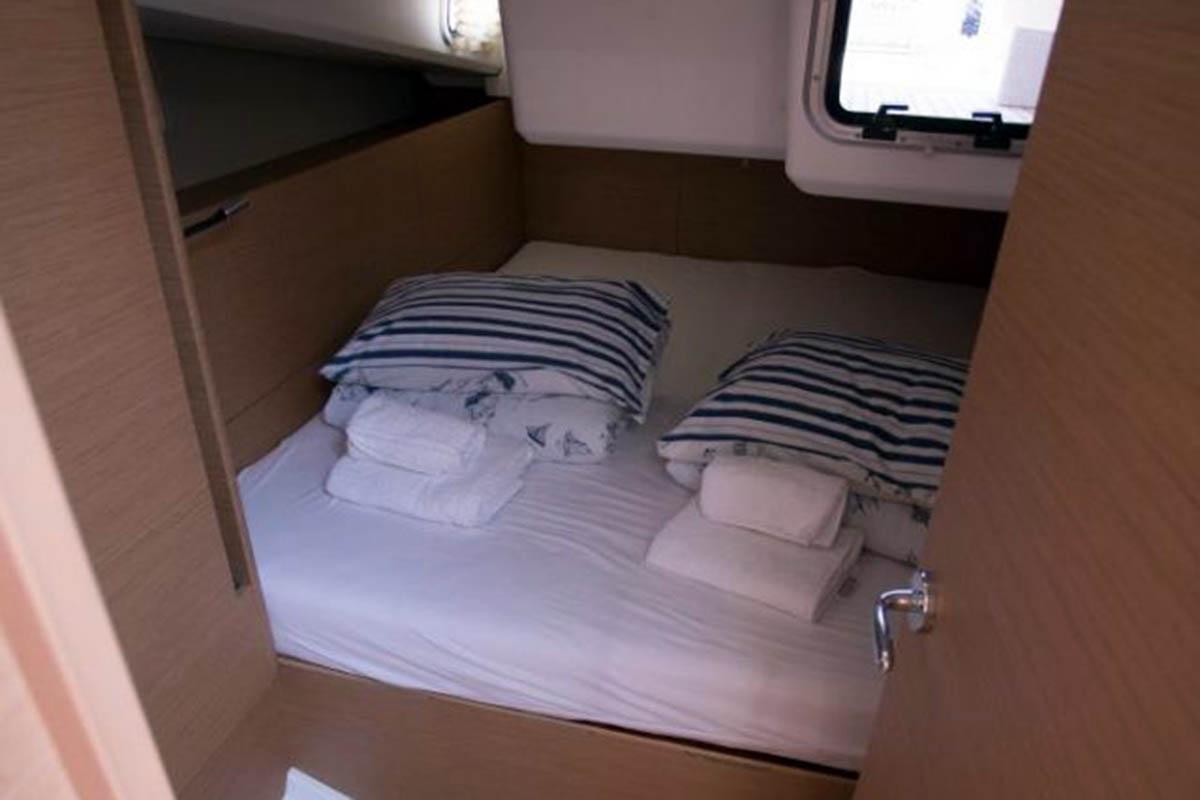 Sun Odyssey 440 - 4 cab., picture 12