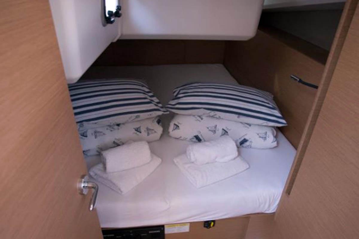 Sun Odyssey 440 - 4 cab., picture 13