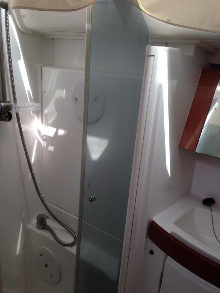 Oceanis 40, picture 10