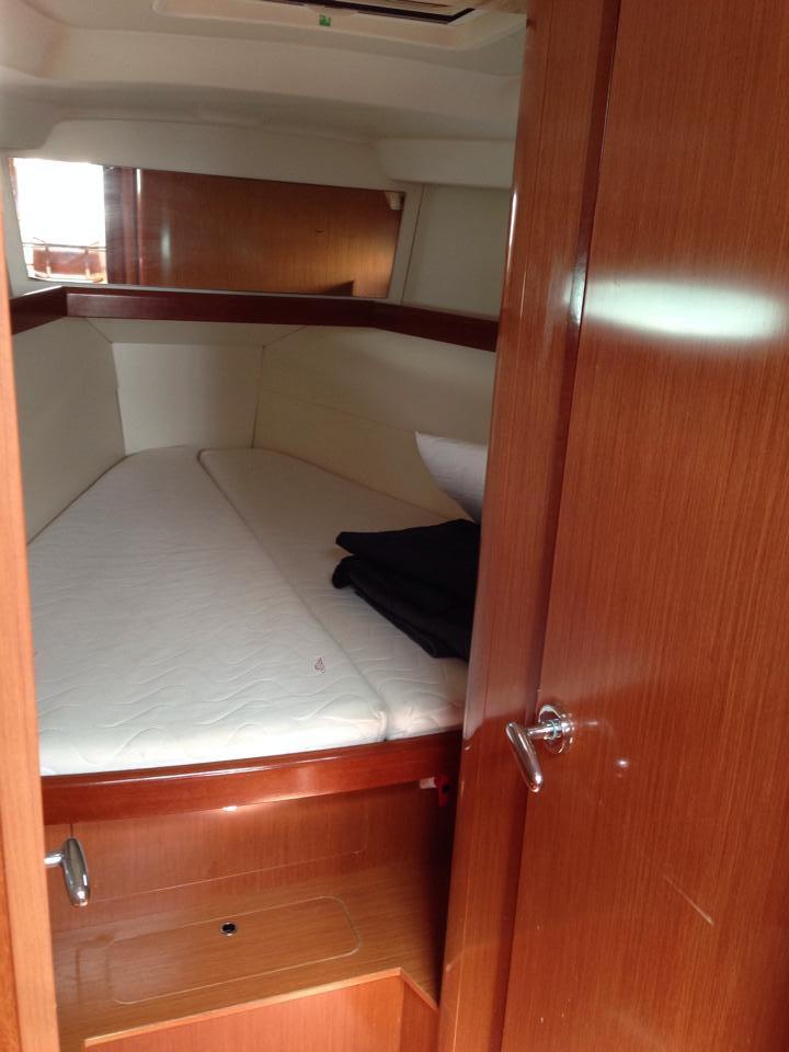 Oceanis 40, picture 9