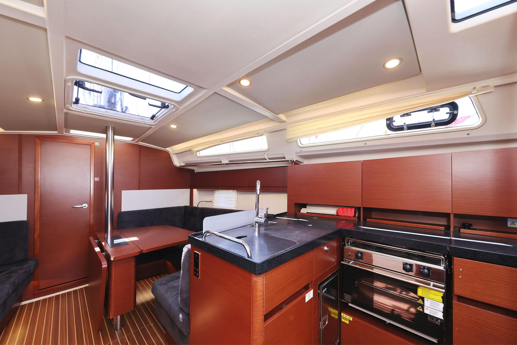 Hanse 388, picture 8