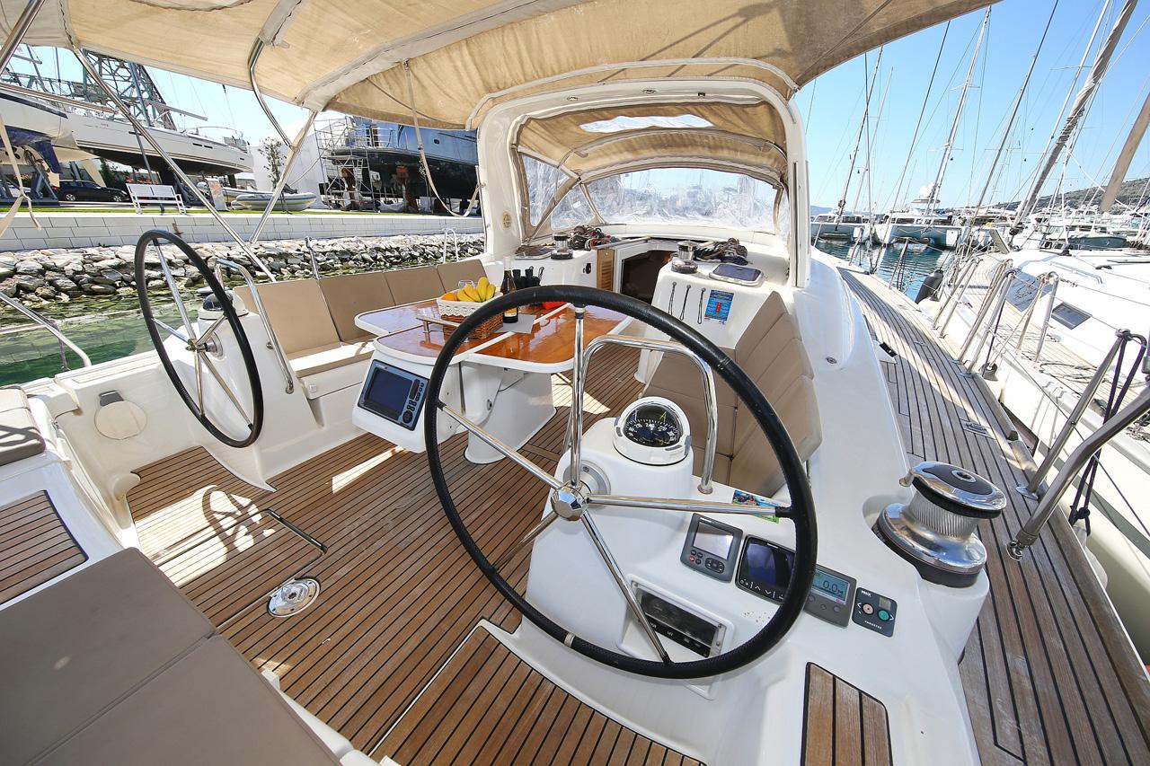 Oceanis 50 Family - 6 cab. - Copa Brasil, picture 7