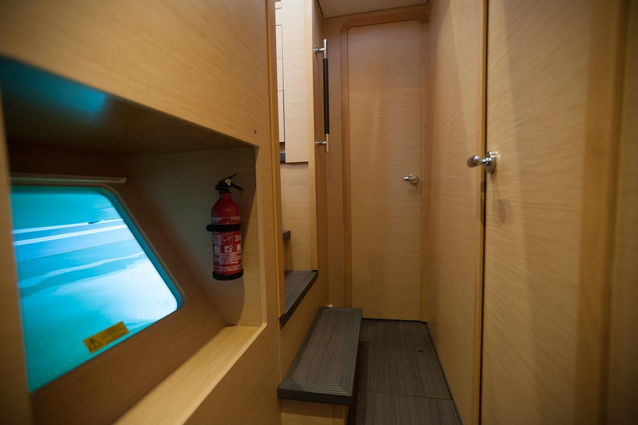 Lagoon 400 S2 - Lady Dom, picture 13