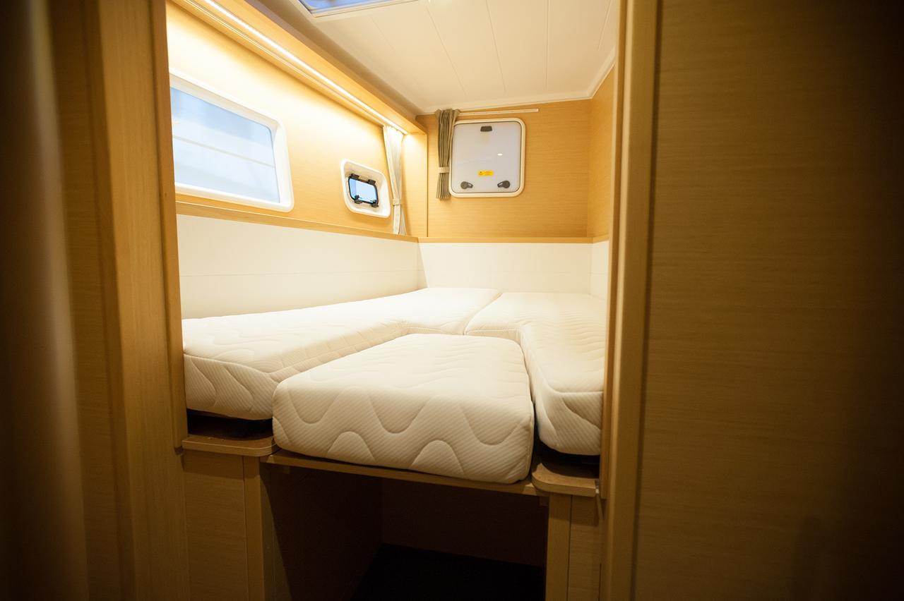 Lagoon 400 S2 - Lady Dom, picture 21