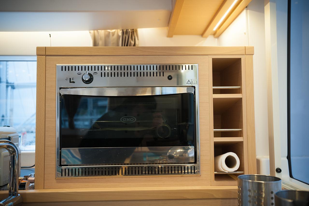 Lagoon 400 S2 - Lady Dom, picture 17