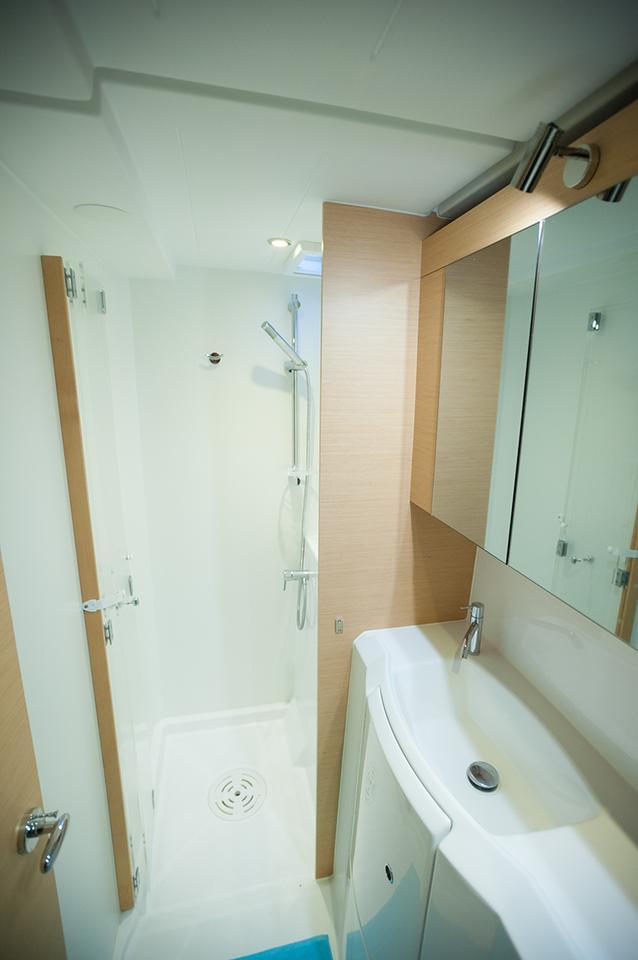 Lagoon 400 S2 - Lady Dom, picture 23