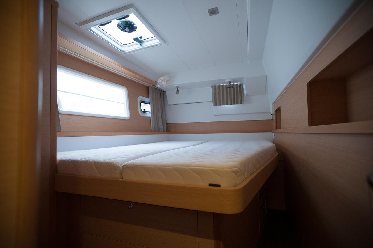 Lagoon 400 S2 - Lady Dom, picture 20