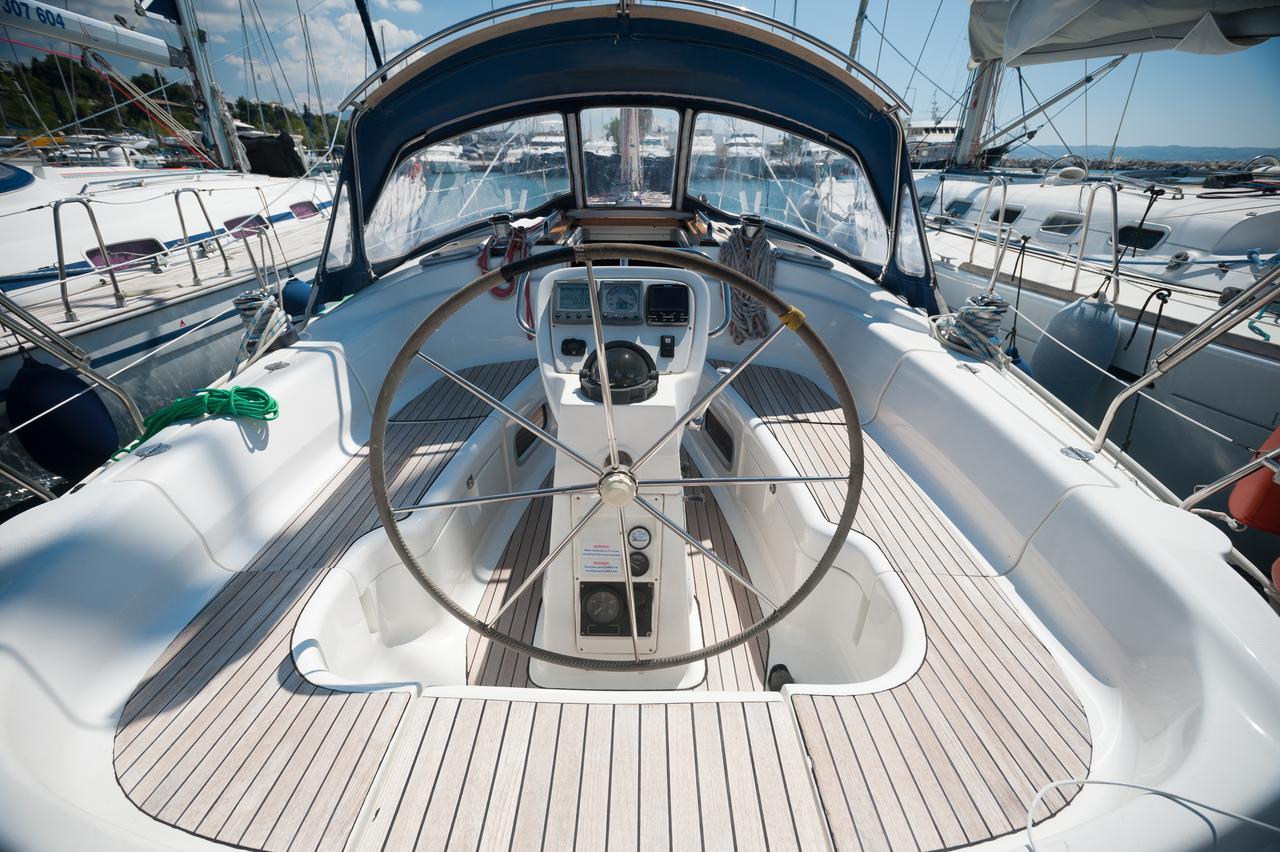 Bavaria 38 - Meander, picture 11